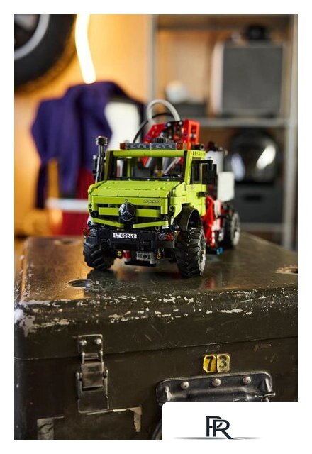 Конструктор LEGO 42242 Грузовик Mercedes-Benz Unimog U 5023 с краном - Изображение №12 — Интернет-магазин ПроЗаказ