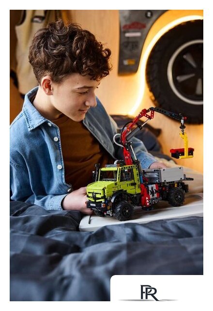 Конструктор LEGO 42242 Грузовик Mercedes-Benz Unimog U 5023 с краном - Изображение №11 — Интернет-магазин ПроЗаказ