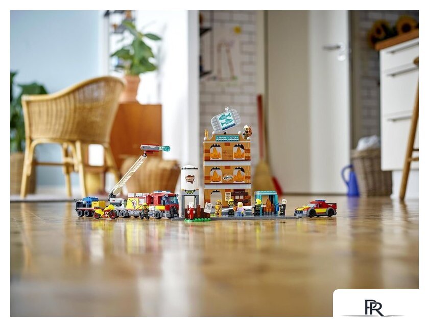 Конструктор LEGO City 60321 Пожарная команда - Изображение №16 — Интернет-магазин ПроЗаказ