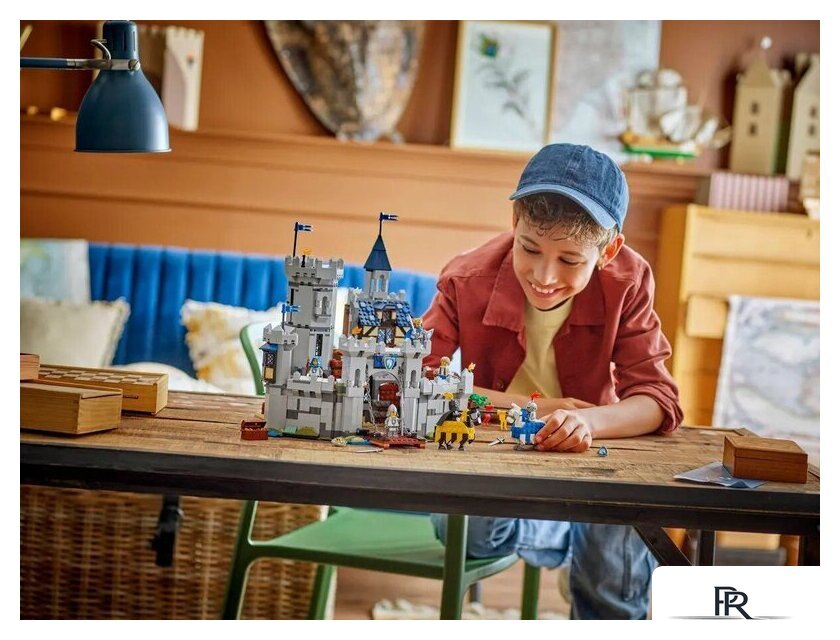 Конструктор LEGO Creator 3 в 1 31168 Средневековый замок конных рыцарей - Изображение №8 — Интернет-магазин ПроЗаказ