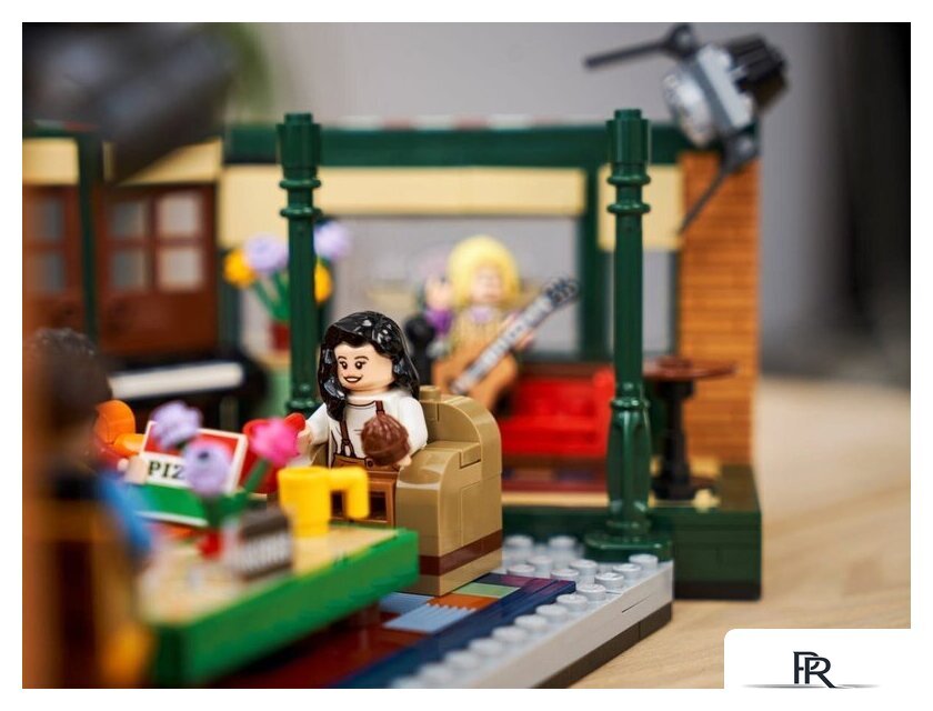 Конструктор LEGO Ideas 21319 Центральная кофейня - Изображение №19 — Интернет-магазин ПроЗаказ