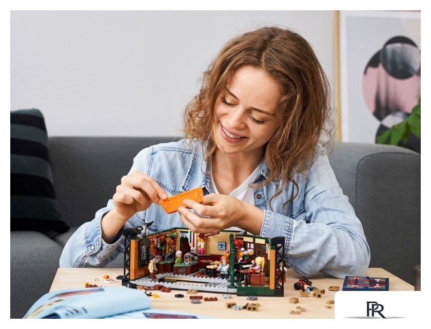 Конструктор LEGO Ideas 21319 Центральная кофейня - Изображение №20 — Интернет-магазин ПроЗаказ