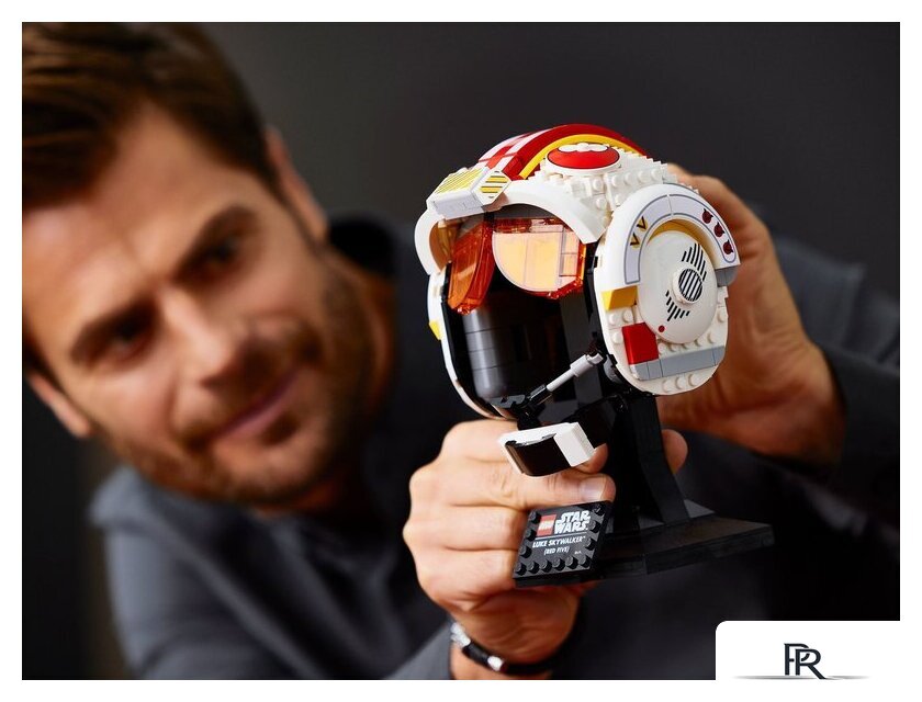 Конструктор LEGO Star Wars 75327 Шлем Люка Скайуокера (Красный-5) - Изображение №3 — Интернет-магазин ПроЗаказ