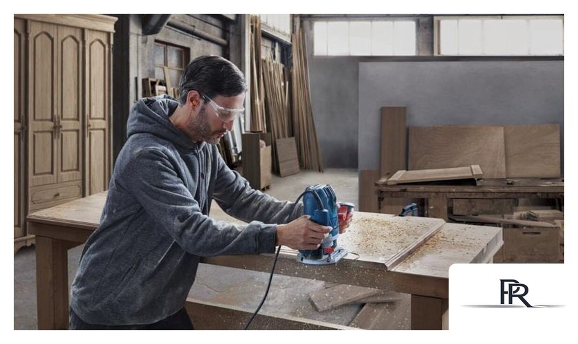 Вертикальный фрезер Bosch GOF 130 Professional 06016B7000 - Изображение №3 — Интернет-магазин ПроЗаказ