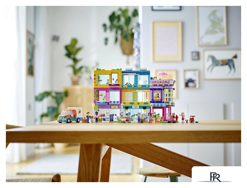 Конструктор LEGO Friends 41704 Большой дом на главной улице - Изображение №3 — Интернет-магазин ПроЗаказ
