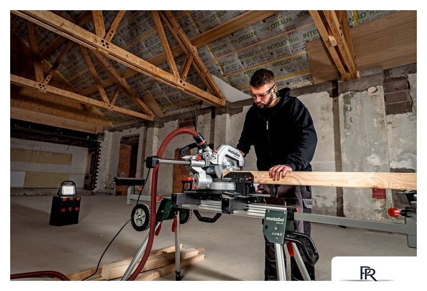 Торцовочная пила Metabo KGS 254 M 613254000 - Изображение №5 — Интернет-магазин ПроЗаказ