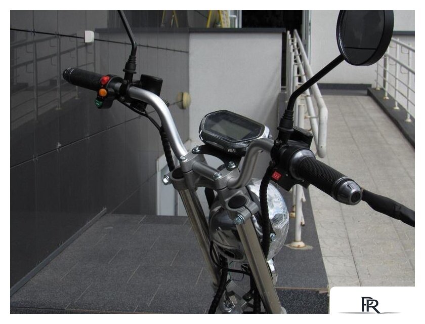 Электроскутер Yakama АР-Н008-3 (черный) - Изображение №8 — Интернет-магазин ПроЗаказ