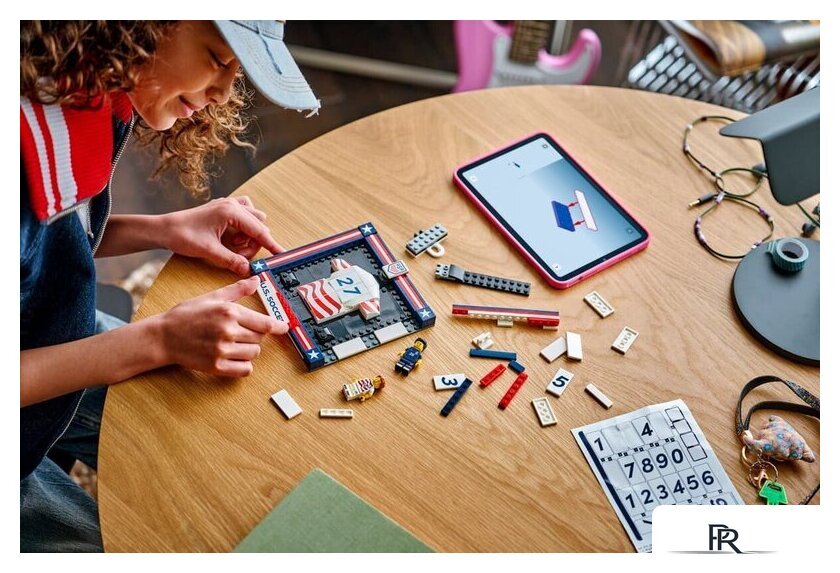 Конструктор LEGO Editions 43033 Футбольная форма национальной сборной США 2026 - Изображение №9 — Интернет-магазин ПроЗаказ