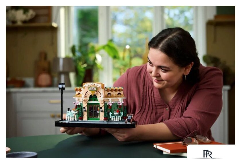 Конструктор LEGO Icons Французское кафе 10362 - Изображение №8 — Интернет-магазин ПроЗаказ