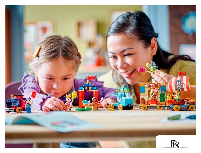Конструктор LEGO Disney 43212 Праздничный поезд Диснея - Изображение №9 — Интернет-магазин ПроЗаказ