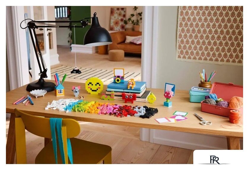 Конструктор LEGO Classic Креативная коробочка счастья 11042 - Изображение №18 — Интернет-магазин ПроЗаказ