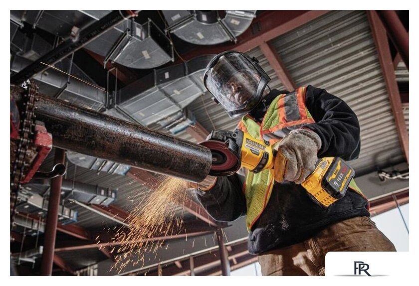 Угловая шлифмашина DeWalt DCG418N (без АКБ) - Изображение №4 — Интернет-магазин ПроЗаказ