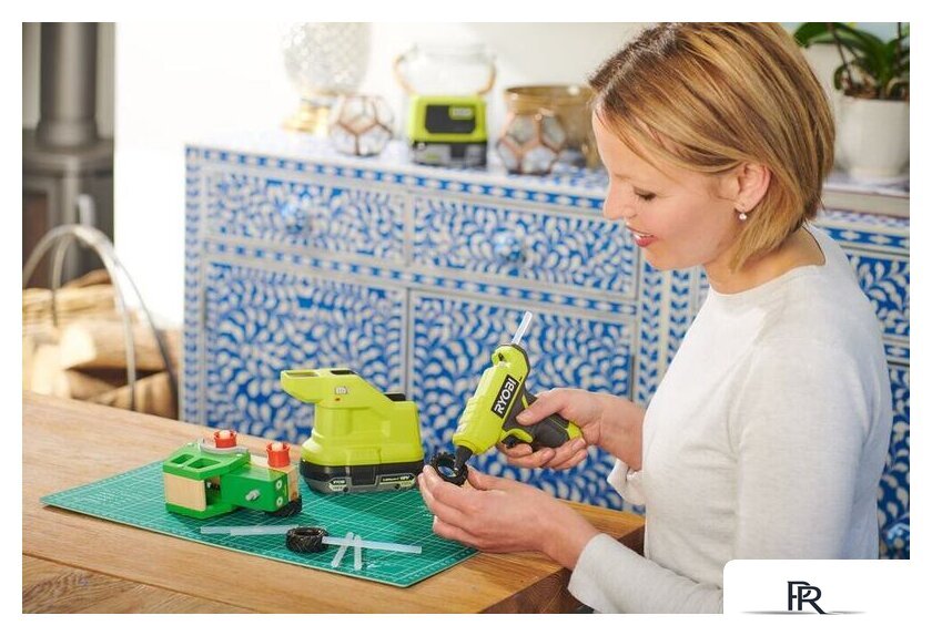 Термоклеевой пистолет Ryobi RGLM18-0 (без АКБ) - Изображение №2 — Интернет-магазин ПроЗаказ