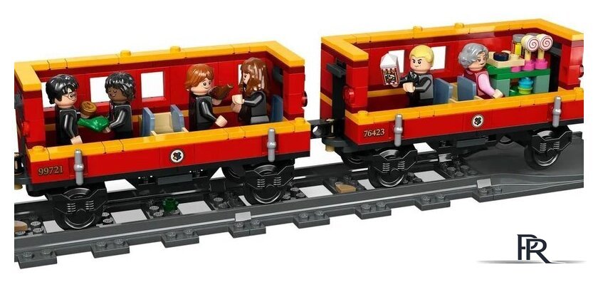 Конструктор LEGO Harry Potter 76423 Поезд Хогвартс-Экспресс со станцией Хогсмид - Изображение №4 — Интернет-магазин ПроЗаказ