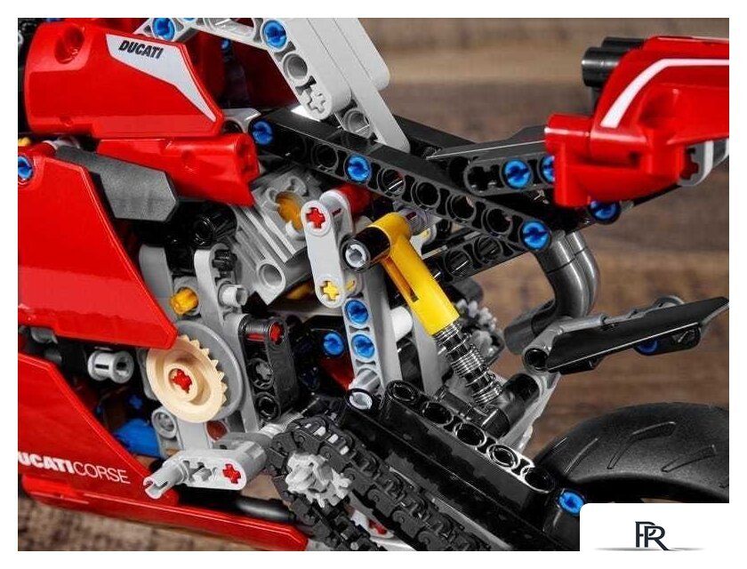 Конструктор LEGO Technic 42107 Ducati Panigale V4 R - Изображение №13 — Интернет-магазин ПроЗаказ