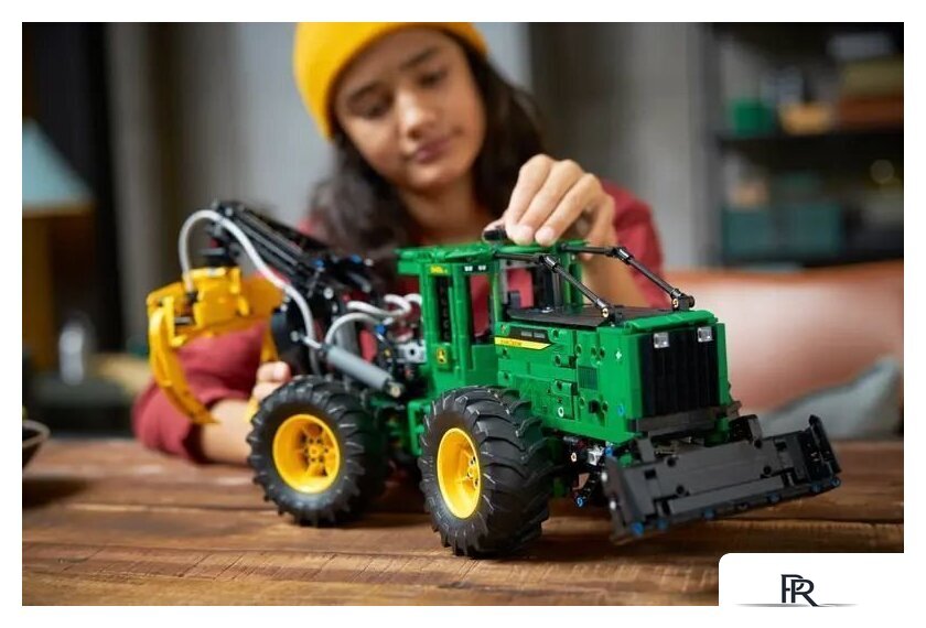 Конструктор LEGO Technic 42157 Скиддер John Deere 948L-II - Изображение №7 — Интернет-магазин ПроЗаказ