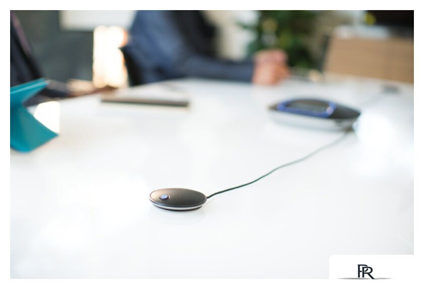 Веб-камера для видеоконференций Logitech Group ConferenceCam [960-001057] - Изображение №3 — Интернет-магазин ПроЗаказ