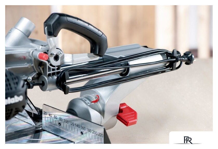 Торцовочная пила Metabo KGS 216 M 619260000 - Изображение №5 — Интернет-магазин ПроЗаказ