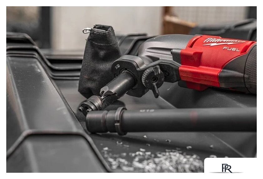 Высечные электрические ножницы Milwaukee M12 FNB16-402X 4933479619 (с 2-мя АКБ, кейс) - Изображение №8 — Интернет-магазин ПроЗаказ