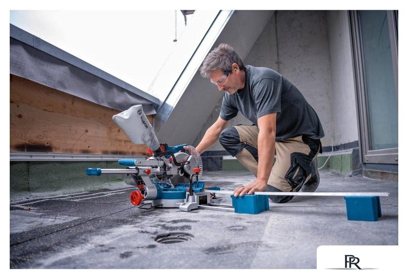 Торцовочная пила Bosch GCM 18V-216 D 0601B51000 (без АКБ) - Изображение №8 — Интернет-магазин ПроЗаказ