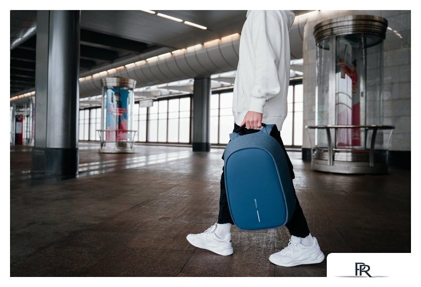 Городской рюкзак XD Design Bobby Hero Regular (голубой) - Изображение №39 — Интернет-магазин ПроЗаказ