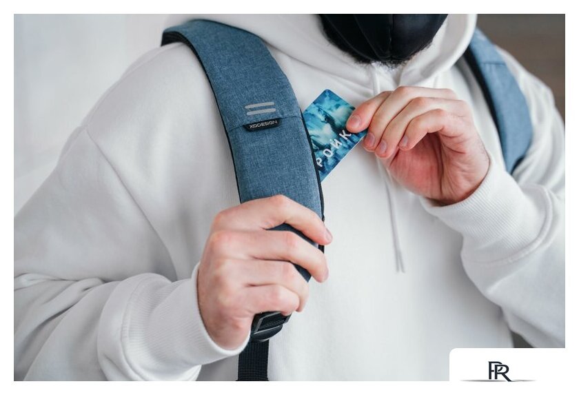 Городской рюкзак XD Design Bobby Hero Regular (голубой) - Изображение №40 — Интернет-магазин ПроЗаказ