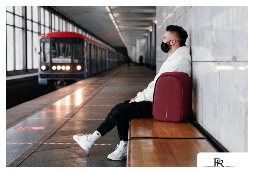 Городской рюкзак XD Design Bobby Hero Regular (красный) - Изображение №34 — Интернет-магазин ПроЗаказ