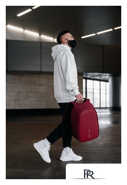 Городской рюкзак XD Design Bobby Hero Regular (красный) - Изображение №39 — Интернет-магазин ПроЗаказ