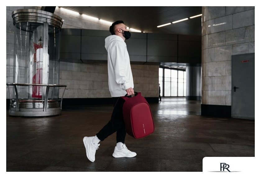 Городской рюкзак XD Design Bobby Hero Regular (красный) - Изображение №37 — Интернет-магазин ПроЗаказ