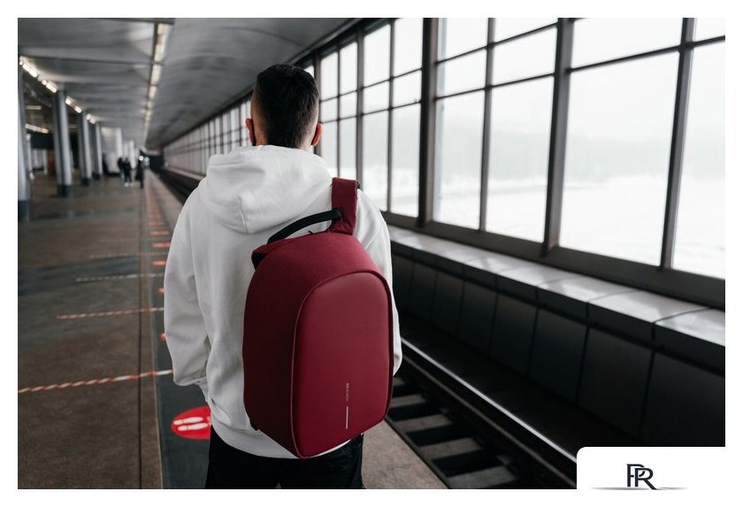 Городской рюкзак XD Design Bobby Hero Regular (красный) - Изображение №20 — Интернет-магазин ПроЗаказ