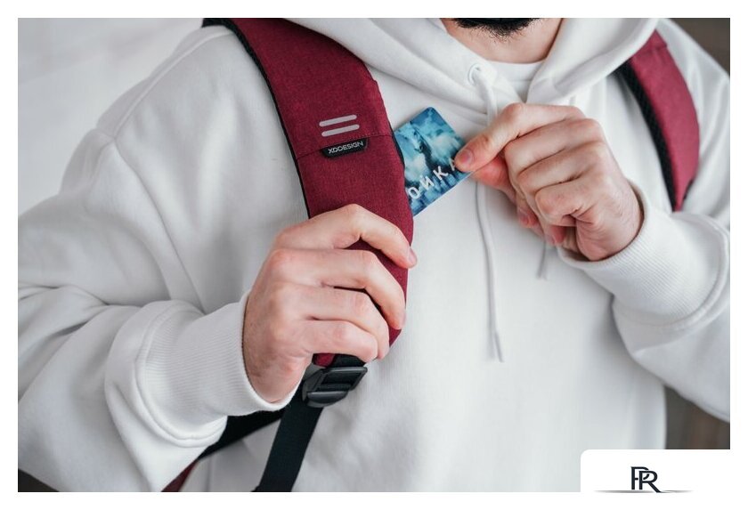 Городской рюкзак XD Design Bobby Hero Regular (красный) - Изображение №40 — Интернет-магазин ПроЗаказ