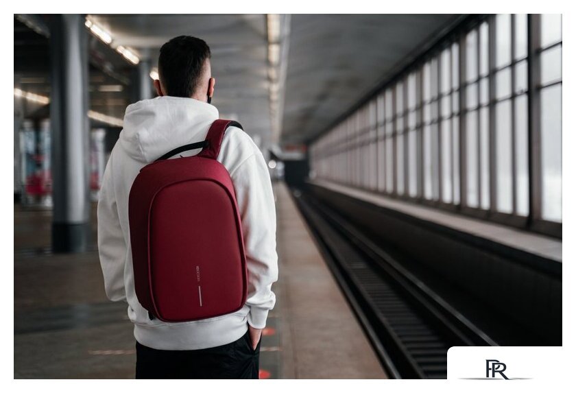 Городской рюкзак XD Design Bobby Hero Regular (красный) - Изображение №21 — Интернет-магазин ПроЗаказ