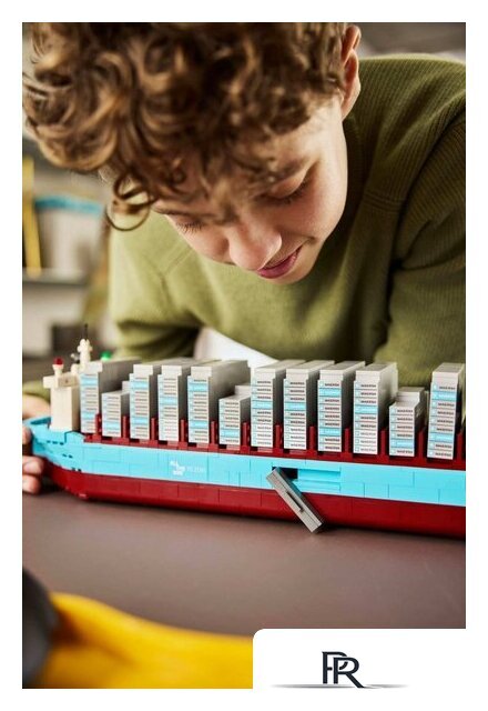 Конструктор LEGO 40955 Контейнеровоз Maersk с двухтопливным двигателем - Изображение №14 — Интернет-магазин ПроЗаказ