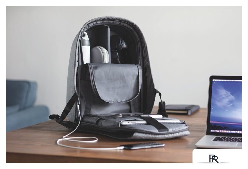 Городской рюкзак XD Design Bobby Hero Regular (серый) - Изображение №47 — Интернет-магазин ПроЗаказ