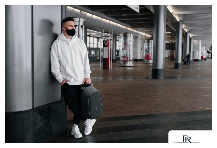 Городской рюкзак XD Design Bobby Hero Regular (серый) - Изображение №34 — Интернет-магазин ПроЗаказ