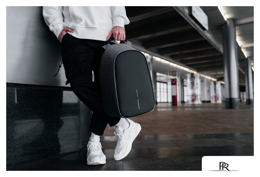 Городской рюкзак XD Design Bobby Hero Regular (серый) - Изображение №38 — Интернет-магазин ПроЗаказ