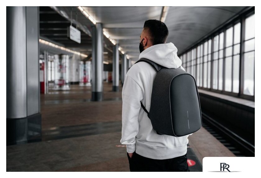 Городской рюкзак XD Design Bobby Hero Regular (серый) - Изображение №29 — Интернет-магазин ПроЗаказ