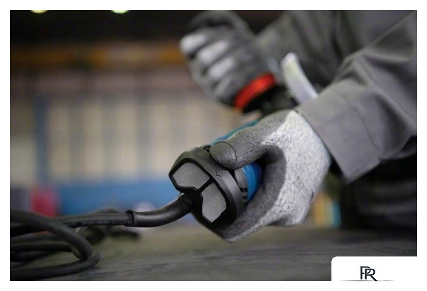 Угловая шлифмашина Bosch GWS 17-125 S Professional 06017D0300 - Изображение №2 — Интернет-магазин ПроЗаказ