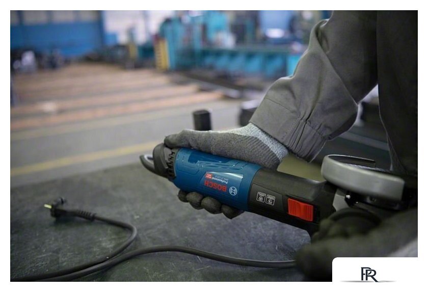 Угловая шлифмашина Bosch GWS 17-125 S Professional 06017D0300 - Изображение №3 — Интернет-магазин ПроЗаказ