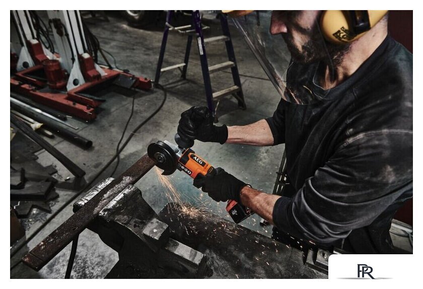 Угловая шлифмашина AEG Powertools BEWS18-125X2-0 4935498182 (без АКБ) - Изображение №2 — Интернет-магазин ПроЗаказ