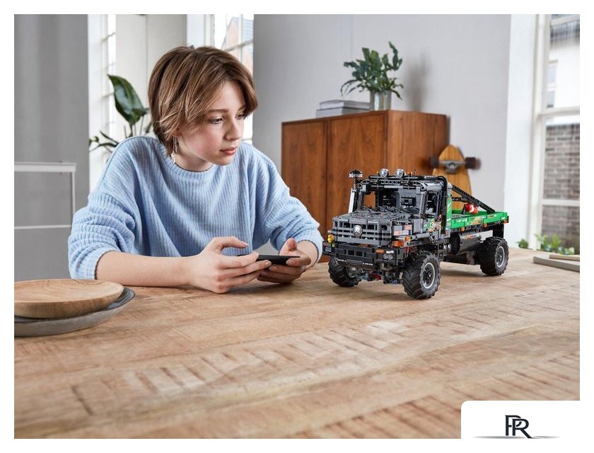 Конструктор LEGO Technic 42129 Полноприводный грузовик Mercedes-Benz Zetros - Изображение №15 — Интернет-магазин ПроЗаказ