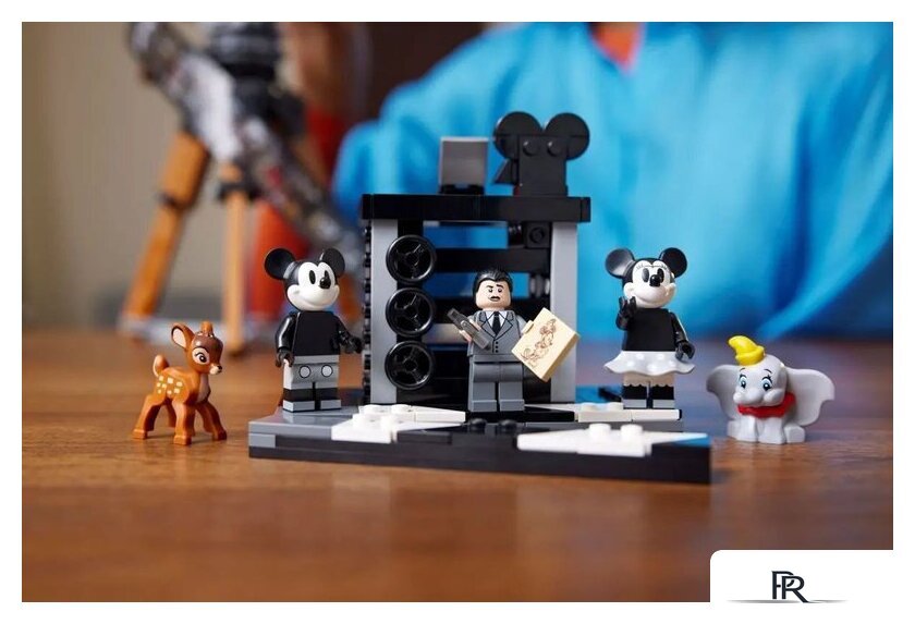 Конструктор LEGO Disney 43230 Камера памяти Уолта Диснея - Изображение №12 — Интернет-магазин ПроЗаказ