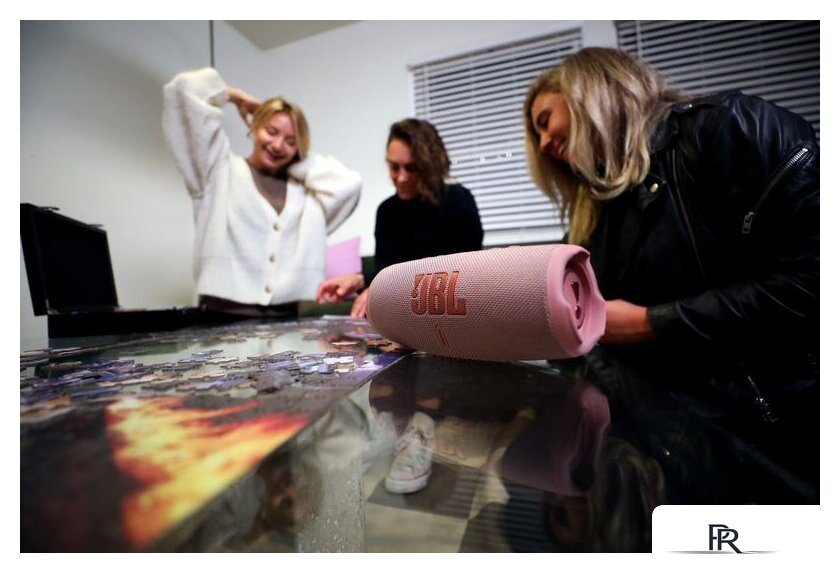 Беспроводная колонка JBL Charge 5 (зеленый) - Изображение №15 — Интернет-магазин ПроЗаказ