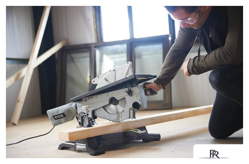 Распиловочный (циркулярный) станок Ryobi RTS1800-G - Изображение №3 — Интернет-магазин ПроЗаказ