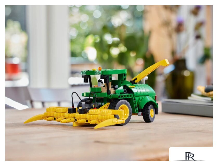 Конструктор LEGO Technic 42168 Кормоуборочный комбайн John Deere 9700 - Изображение №9 — Интернет-магазин ПроЗаказ