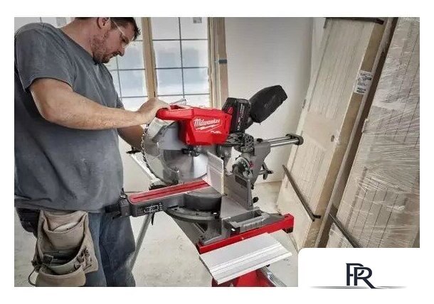 Торцовочная пила Milwaukee M18 FMS305-121-II 4933499181 (с 1-им АКБ) - Изображение №5 — Интернет-магазин ПроЗаказ