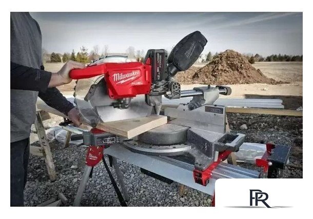Торцовочная пила Milwaukee M18 FMS305-121-II 4933499181 (с 1-им АКБ) - Изображение №9 — Интернет-магазин ПроЗаказ