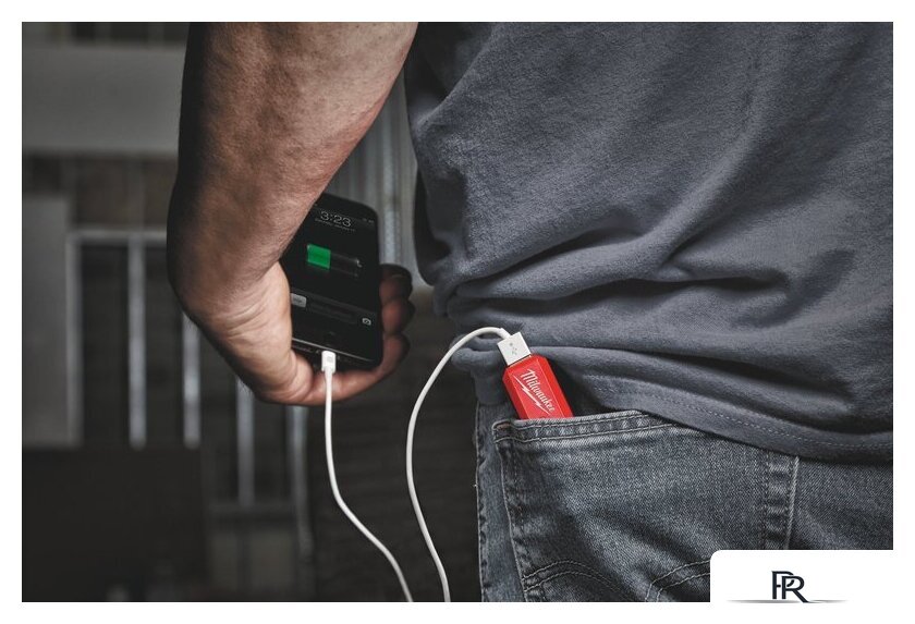 Внешний аккумулятор Milwaukee L4 PPS 3000mAh 4932493335 (красный) - Изображение №3 — Интернет-магазин ПроЗаказ