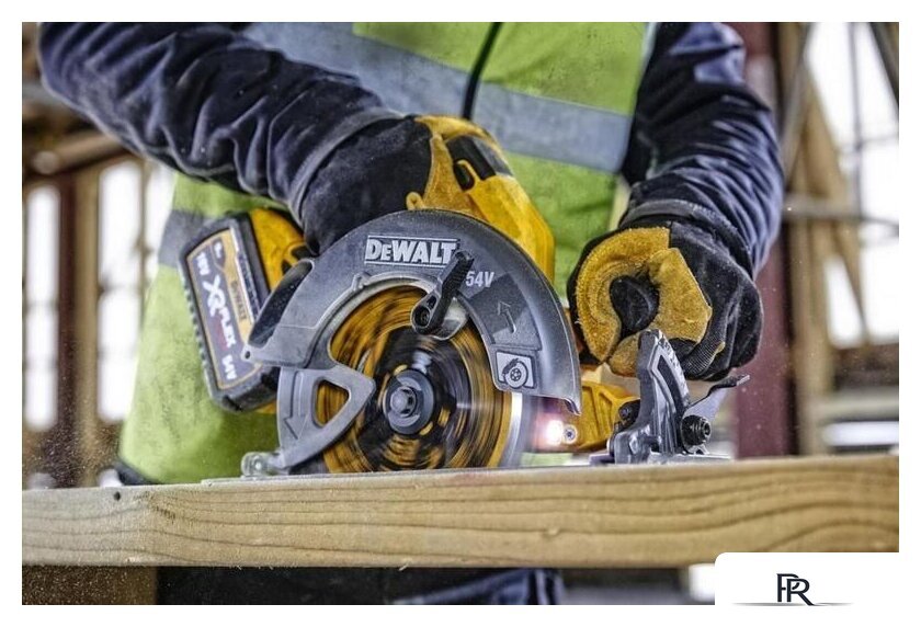 Дисковая (циркулярная) пила DeWalt DCS578N-XJ (без АКБ) - Изображение №3 — Интернет-магазин ПроЗаказ
