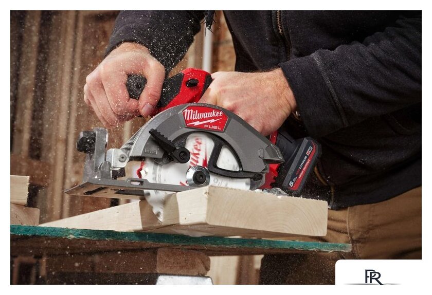 Дисковая (циркулярная) пила Milwaukee M12 FCS442-502X 4933493489 (с 2-мя АКБ, кейс) - Изображение №10 — Интернет-магазин ПроЗаказ